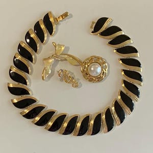 Vtg Lot Signed Butler Fifth Avenue Collection Necklace and 2 Brooches & Scarf Clip