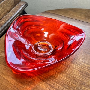 Mid-Century Viking Glass Tundra Triangle Dish Fire Orange MCM Centerpiece. No chips, cracks, or repairs.   Please inspect photos before purc