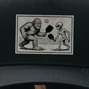 Funny Bigfoot & Alien Pickleball Hat – Laser Engraved Patch Trucker Snapback, Pickleball Gift for Men, Cryptid Hat