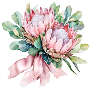 Op de afbeelding: Waterverfillustratie van een boeket met twee grote roze protea bloemen met getextureerde centra, omringd door groene en blauwgroene bladeren. Een lichtroze lint is aan de basis gebonden, wat een zacht, romantisch gevoel creëert.