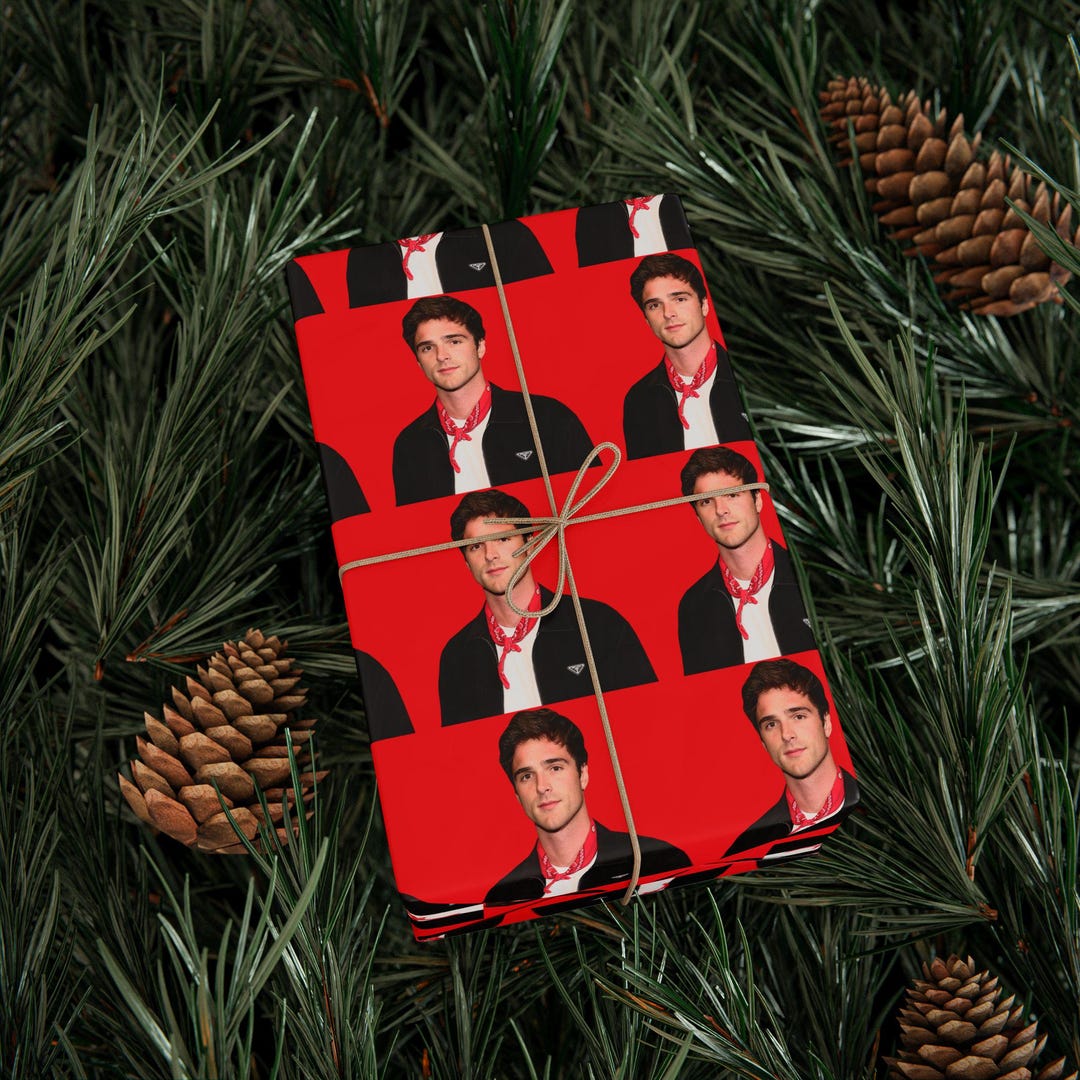Jacob Elordi Christmas Wrapping Paper, Festive Gift Wrap - Etsy