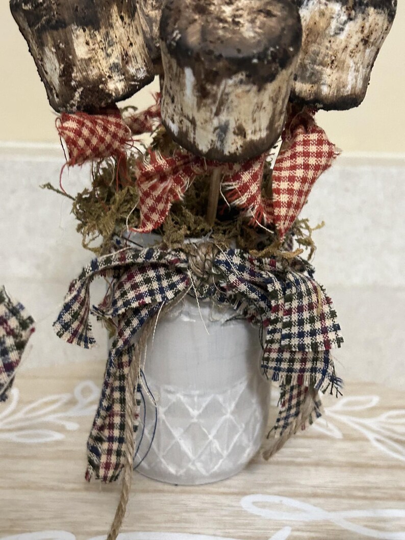 Primitive Toasted Marshmallow Decor, Cottage Farmhouse Plaid Decor