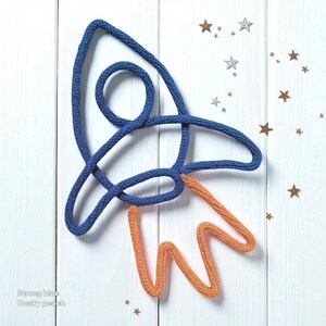 Wire signs - rocket shape