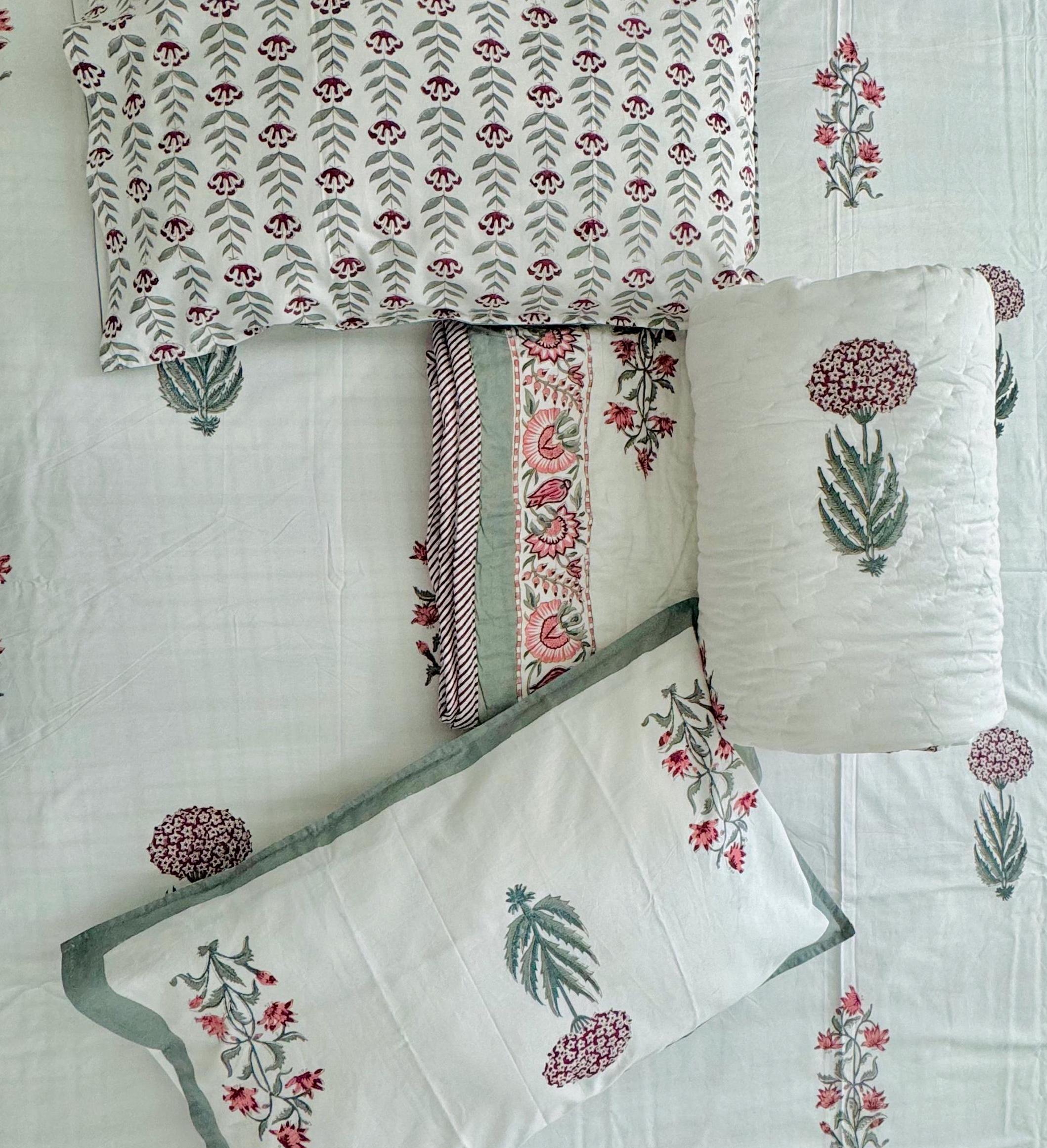 Comfortable Cotton Printed Quilt Bedroom Bedding Household Items Set Four Sets