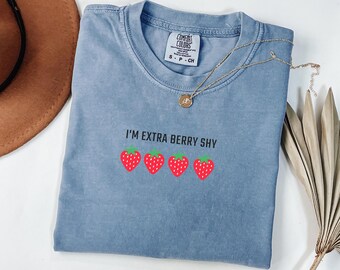 Strawberry Shirt, Strawberry Festival, Strawberry tee shirt, Cute Fruit Tee, Summer Fruit Strawberry Tee, Berry Shirt, Minimalist shirt