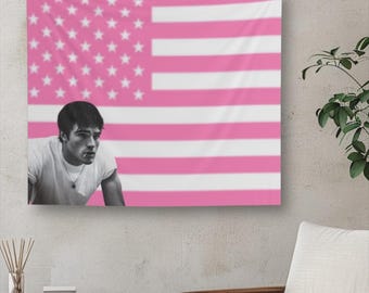 Tapiz de Jacob Elordi, bandera estadounidense rosa, decoración de pared de Saltburn Merch