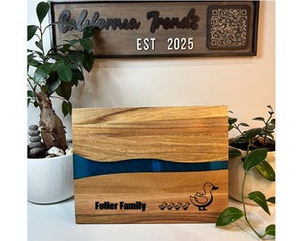 Family cutting board - Mother’s Day gift