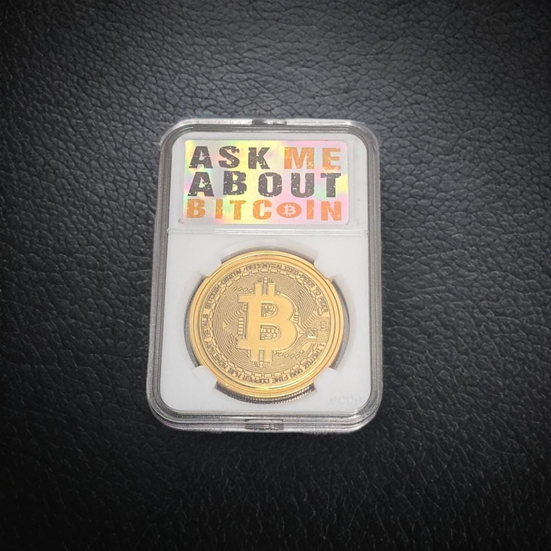 真鍮製ビットコイン収集品：3Dスタンド付き40mmの実物暗号通貨コイン - Etsy 日本