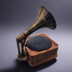 Retro Gramophone Google Nest Mini Holder: Faux Wood Vintage Decor