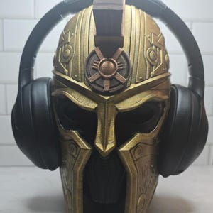 3D Printed Spartan Helmet Headphone Stand: Geeky Desk Decor Gold/Bronze