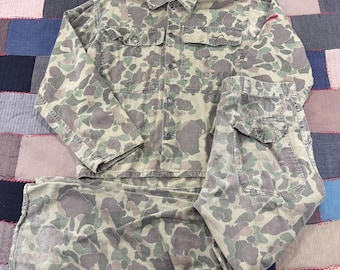 Vintage 60s US Marine Corps Stencil (USMC) 13 Star Duck Camo Field Uniform