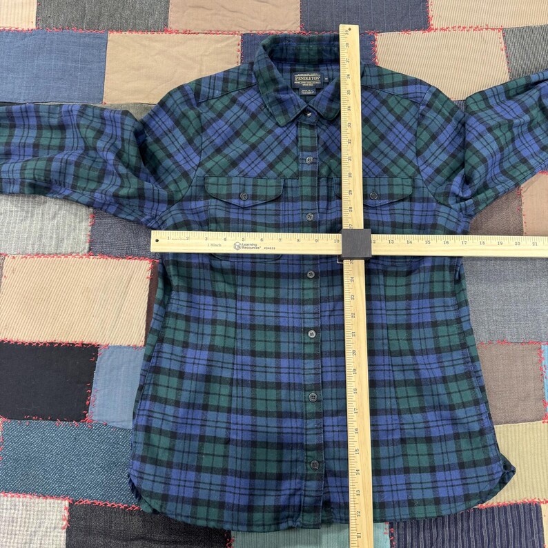Vintage Pendleton Flannel Shirt Mens Green Navy Plaid Chest Pocket Classic - M image 3