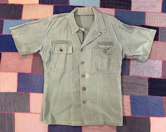Vintage 70's Military Olive Green Short Sleeve Button Snap Shirt Size L