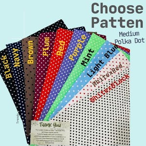 Puede incluir: Un juego de tres tazas de cer&aacute;mica con un acabado mate moteado. Las tazas son de color crema, gris claro y gris oscuro. Cada taza tiene un dise&ntilde;o simple y minimalista.