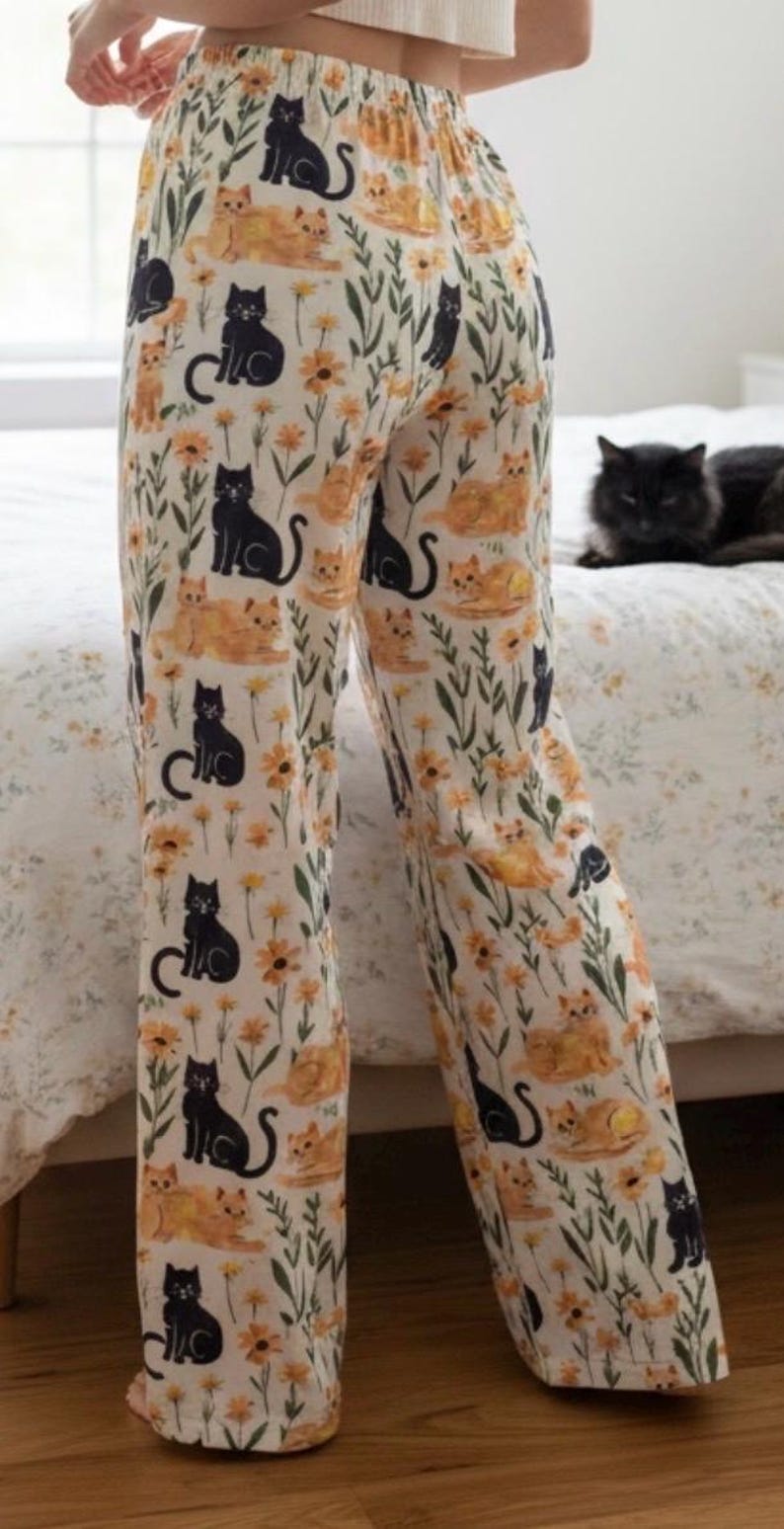 オレンジのトラ柄パジャマパンツ、マーマレード色の猫柄フローラルラウンジパンツ、黒猫のキティコアパジャマ、ジンジャー色の猫ママへのギフト 画像 7