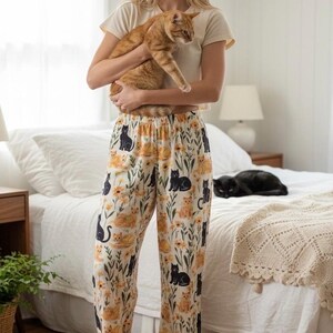 オレンジのトラ柄パジャマパンツ、マーマレード色の猫柄フローラルラウンジパンツ、黒猫のキティコアパジャマ、ジンジャー色の猫ママへのギフト 画像 10