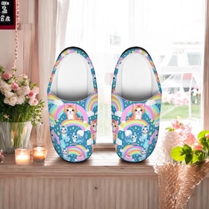 Cute Pastel Rainbow Cat Slippers for Women, Soft Cozy Kawaii Cartoon Kitty Indoor House Shoes, Fun Warm Fuzzy Slides, Fun Gift for Cat Lover