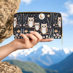 Cartera de piel vegana con estampado de búho: cartera de mano con cremallera y diseño floral celestial, ranuras para tarjetas y monedero: un regalo ideal para los amantes de los búhos.