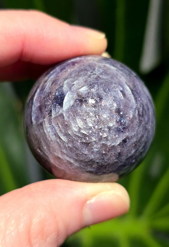 ブラッドショット アイオライト サンストーン 37 mm スフィア 69g