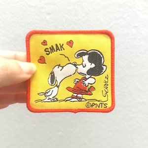 1 x Snoopy en Lucy 'SMAK' opstrijkbare stoffen patches | Kledingapplicatie | Schattig | Kawaii | Hond | Charlie Brown | Kinderen | Tekenfilm | Liefde: