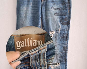 Vintage JOHN GALLIANO NEWSPAPER Go-go With Galliano Long Sleeve