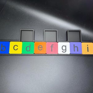 Nine Men in a Trench-puzzel: moderne recreatie van een klassieke puzzel, meer dan 15 inch breed! Leuke hersenkraker voor volwassenen en kinderen afbeelding 1