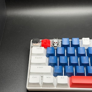 Handmade Inspired By Berserk Keycaps for Cherry MX - Custom Artisan Keycaps - Anime Fan Gift - Guts, Behelit, Gift for Him and Her image 3