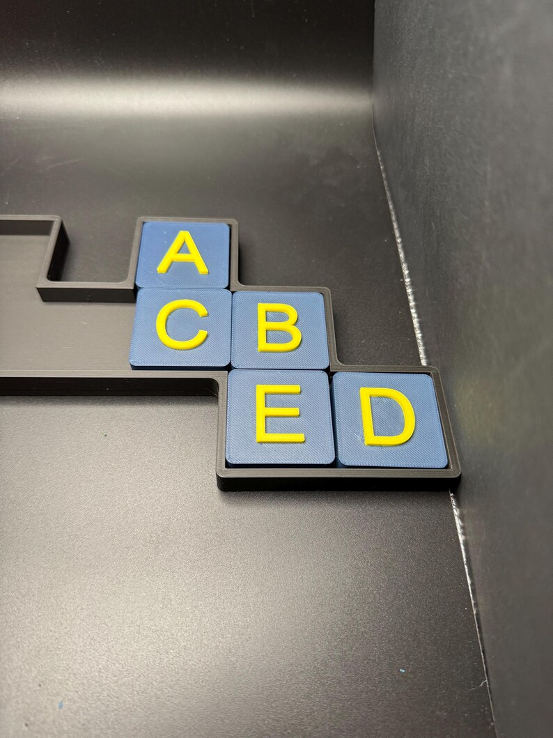 Tauschen Sie das Buchstaben Puzzle aus - Moderne Nachbildung eines klassischen Puzzles, über 15 Zoll breit! Lustige Denksportaufgaben für Erwachsene und Kinder Bild 2