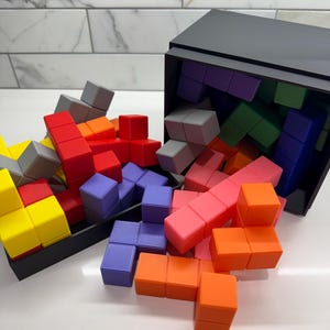 Challenging Pentacube Puzzle Game - 30 Unique Pieces, 3D Brain Teaser, Fun & Educational Gift for Puzzle Lovers