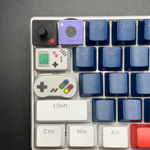Handgemachte Konsolen Tastenkappen für Cherry MX, Artisan Tastenkappen, Gameboy, SNES, Atari Controller Geschenke für Sie & Ihn 3D Gedruckt Bild 4