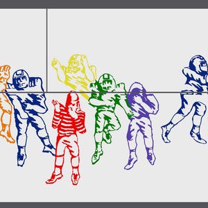 Pu&ograve; includere: Una linea di giocatori di football colorati in un motivo arcobaleno. Ogni giocatore indossa una divisa di colore diverso, dal rosso al viola. I giocatori sono tutti in pose d'azione, alcuni con un pallone da football.