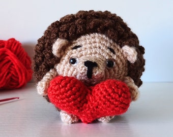 Erizo de ganchillo con corazón, juguete de erizo Amigurumi, regalo de erizo hecho a mano, peluche relleno de animales