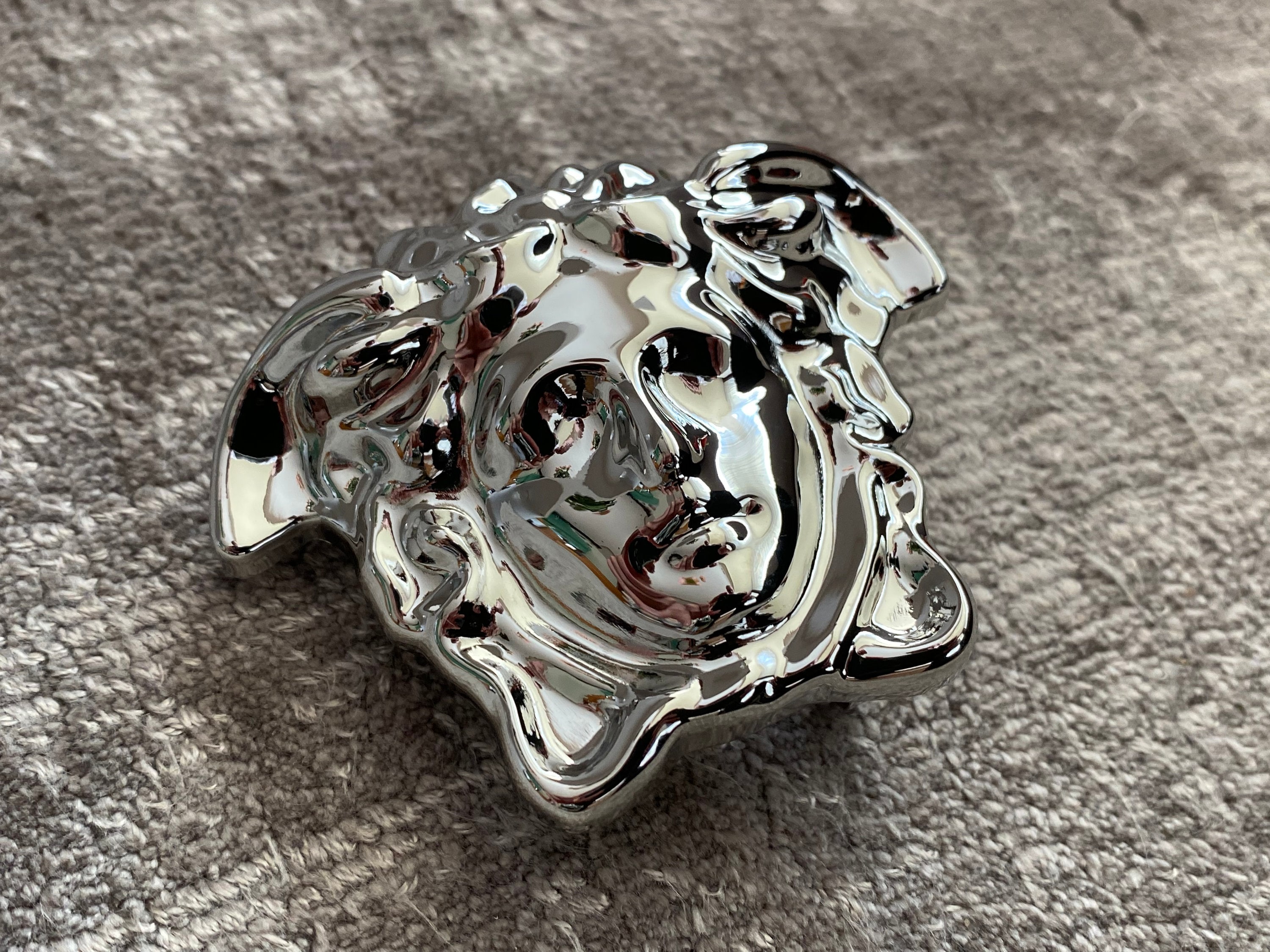 Versace　ヴェルサーチ　ビンテージ　ベルト　レディース　メデューサ 2025年最新】VERSACE レディース ベルトの人気アイテム - メルカリ