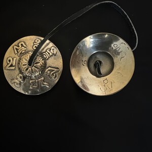 Bronze Tingsha - OM Mani Padme Hum