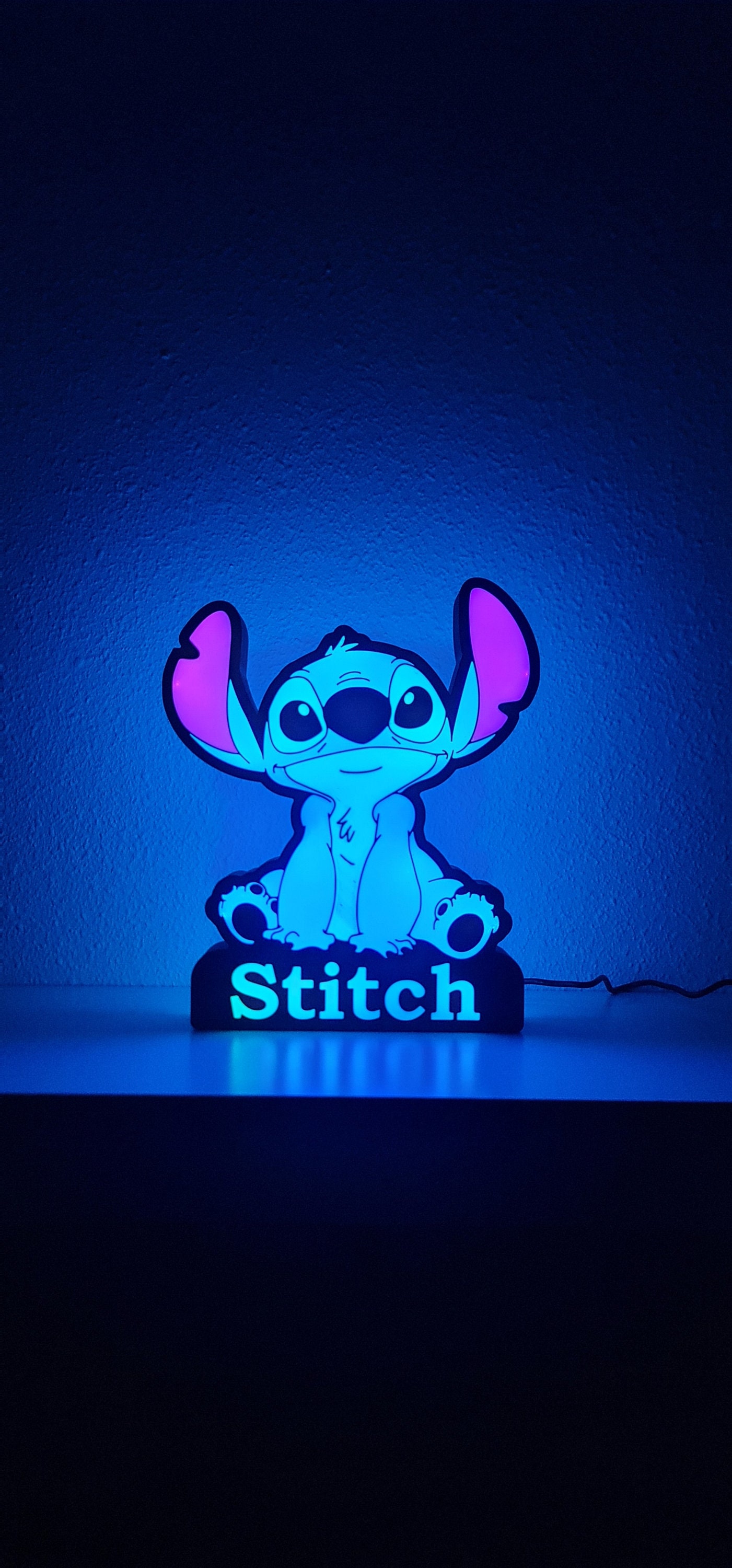 Dessin animé Kawaii Lilo & Stitch ATTOE Éclairage RVB Panneau acrylique à 7  changements de couleur Câble USB Chambre Table de chevet Veilleuse Enfant  Noël (Stitch 1) 