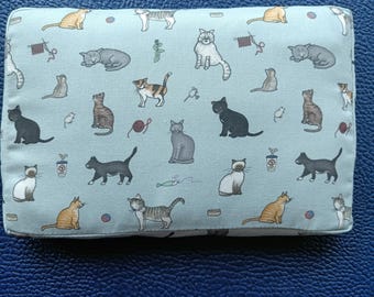 Pilates/yoga cushion. Exercise accessory.