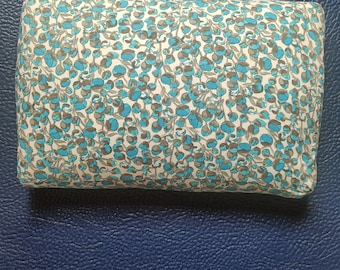 Pilates/yoga cushion. Exercise accessory.