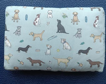 Pilates/yoga cushion. Exercise accessory.