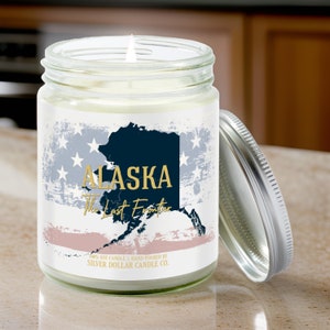 Alaska State Candle | Nostalgia Collection by SD Candle | 9/16oz Soy Candle | Ideal for Housewarming, Homesickness, & State Pride