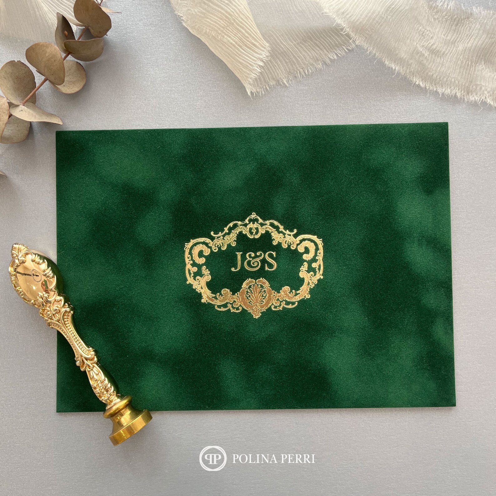 Green Velvet Envelopes With Monogram / A7 (13.5 X 19 Cm) / Gold Foil ...