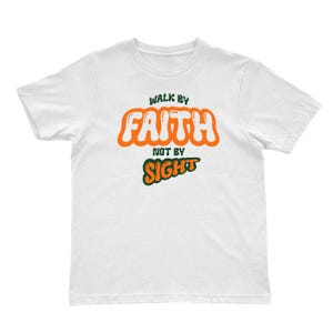 信仰によって歩むTシャツ、キリスト教聖書の一節グラフィックTシャツ、宗教アパレル、信仰シャツ