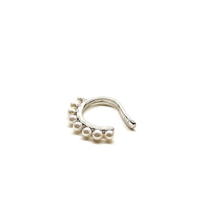 Tiny Pave Pearl Ear Cuff, Tiny Cartilage Hoop, Small Open Hoop No Piercing Huggie, Conch Ear Cuff Earring, 925 massief zilver, cadeau voor haar