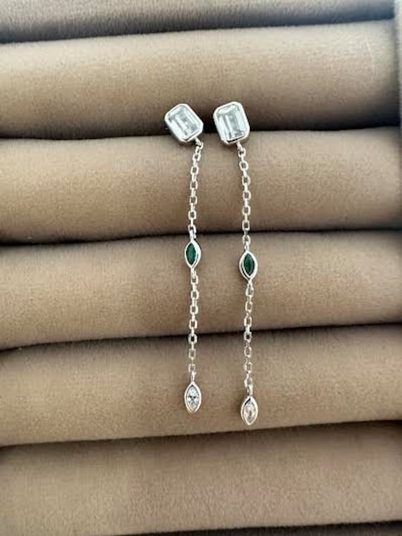 Boucles D’oreilles Pendantes En Argent Massif – Chaînettes Et Baguettes – Occasion