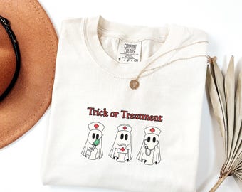 Camiseta de enfermera fantasma de Halloween: camiseta espeluznante con colores cómodos