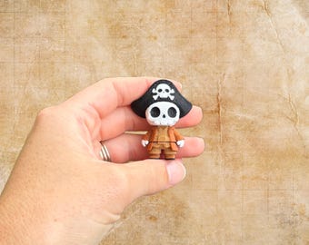 Kawaii Mini Pirate Skeleton Fidget Toy - Pirate Toy - Halloween Fidget Toy - Skeleton Fidget Toy - Pirate Desk Buddy - Cute Tiny Pirate