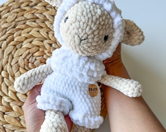 Handmade Crochet Sheep – Soft Plush Amigurumi, Collectible Animal Gift