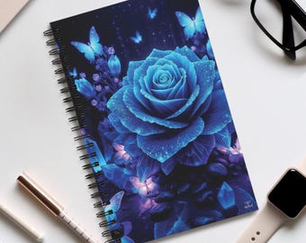 Cuaderno de espiral con rosas azules y mariposas, cuaderno de bocetos, regalo único para escritores y artistas, papelería, diario de escritura - de ReDawn