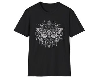 EE. UU.| Camiseta unisex Mystic Moth, estilo suave, transformación, ambiente oscuro, vida libre, varios colores, estilo gótico alternativo, camiseta de mariposa, estilo brujería