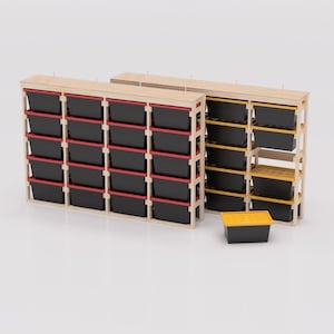 Puede incluir: Un sistema de almacenamiento de pared de madera con estantes y contenedores de plástico negro. Los contenedores son de dos colores, rojo y amarillo.