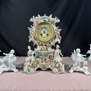 Sandizell Dresden ヴィンテージマントル時計　フローラル Sandizell Dresden ヴィンテージマントル時計 フローラル Sandizell